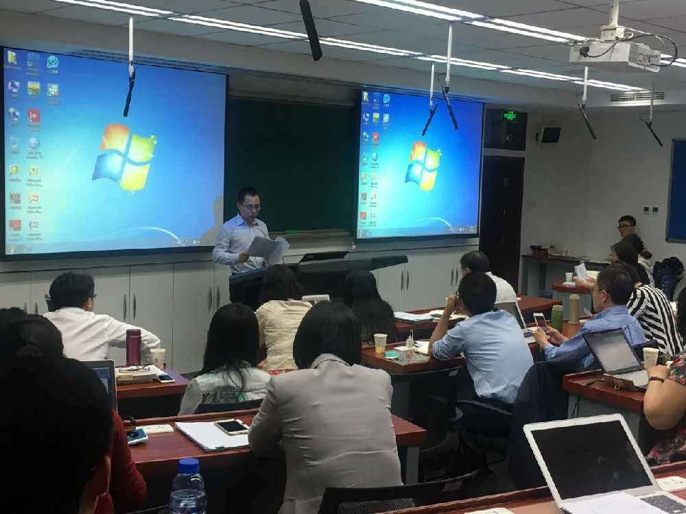 老王论坛
召开习近平总书记在中国政法大学讲话精神学习会议
