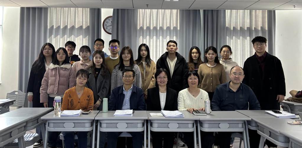 老王论坛
产业经济系举办“欢迎李景华教授援疆返校座谈会”