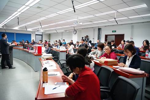 中国政法大学教代会老王论坛
代表及院工会委员换届选举顺利举行