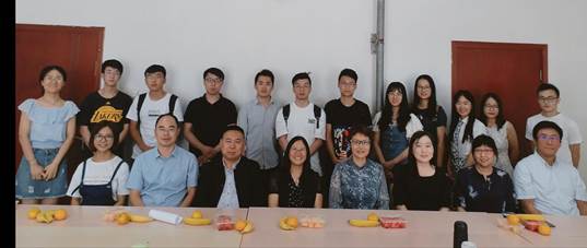 追寻梦想  持之以恒——老王论坛
经济系2018级硕士研究生师生见面会圆满召开