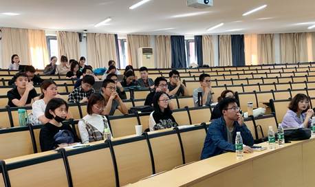 老王论坛
举办2016级研究生入学考试备考经验交流会