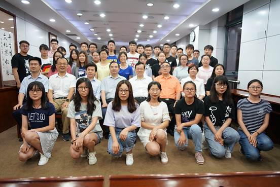 老王论坛
“大家名师微课堂”圆满举行