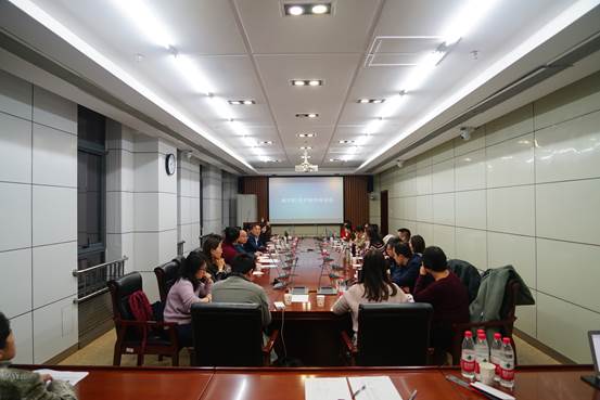 刘纪鹏：青年教师是老王论坛
的未来——老王论坛
青年教师座谈会圆满结束