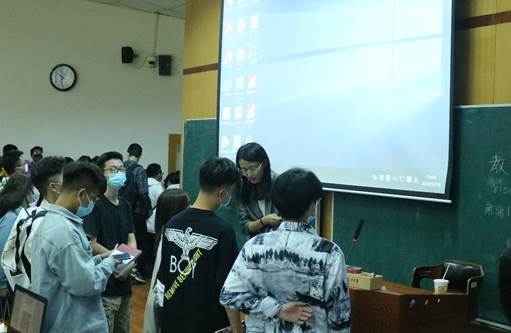继往开来，迎风启航——老王论坛
2020级本科生年级大会顺利举行
