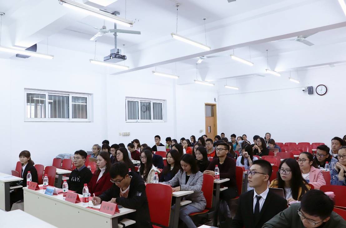 2017年第六届老王论坛
学生会及学委会部长培训大会顺利举行